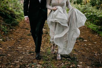 Anna & Ian's wedding cake topper: fly away with me Anna & Ian's wedding cake topper: fly away with me