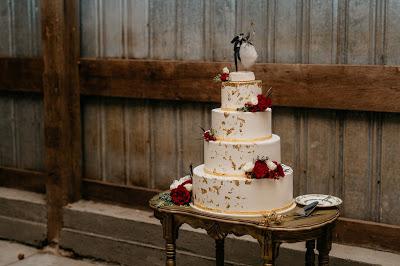 Anna & Ian's wedding cake topper: fly away with me Anna & Ian's wedding cake topper: fly away with me