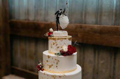 Anna & Ian's wedding cake topper: fly away with me Anna & Ian's wedding cake topper: fly away with me
