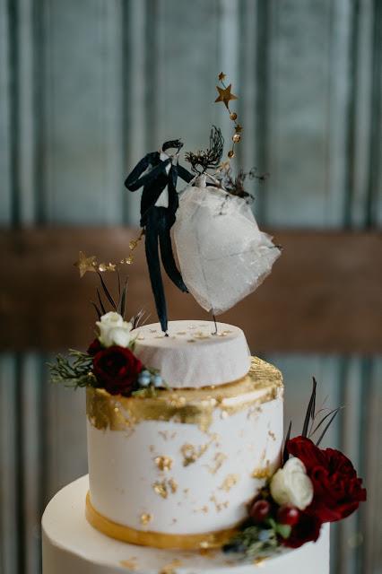 Anna & Ian's wedding cake topper: fly away with me Anna & Ian's wedding cake topper: fly away with me