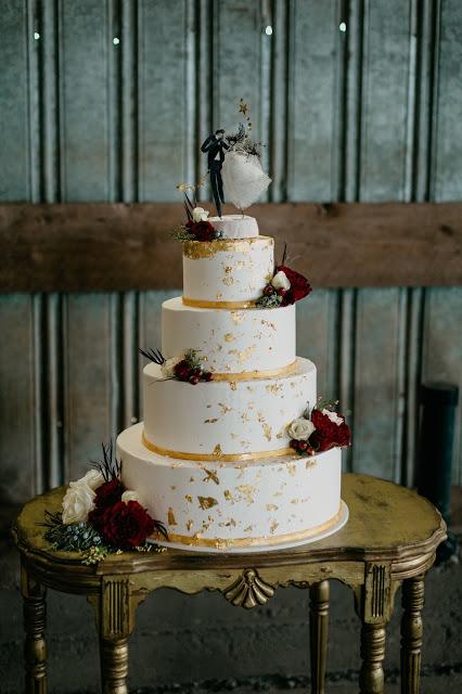 Anna & Ian's wedding cake topper: fly away with me Anna & Ian's wedding cake topper: fly away with me