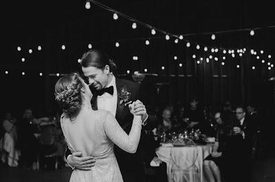 Anna & Ian's wedding cake topper: fly away with me Anna & Ian's wedding cake topper: fly away with me