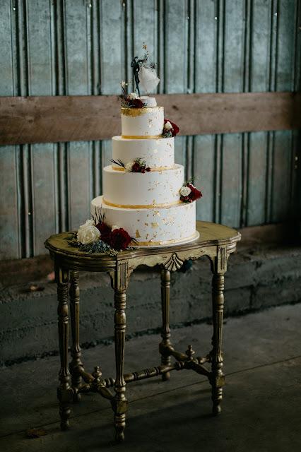 Anna & Ian's wedding cake topper: fly away with me Anna & Ian's wedding cake topper: fly away with me