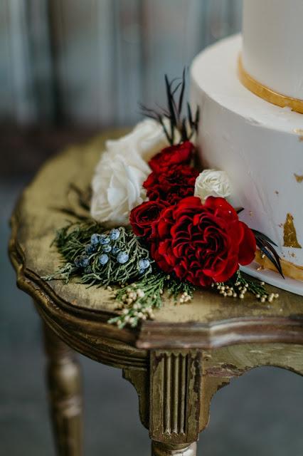 Anna & Ian's wedding cake topper: fly away with me Anna & Ian's wedding cake topper: fly away with me