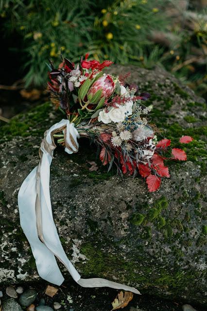 Anna & Ian's wedding cake topper: fly away with me Anna & Ian's wedding cake topper: fly away with me