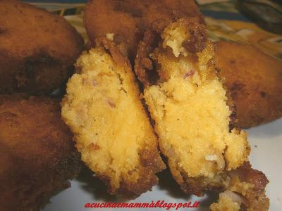 Migliacciello, ricetta salata del carnevale napoletano Migliacciello, ricetta salata del carnevale napoletano
