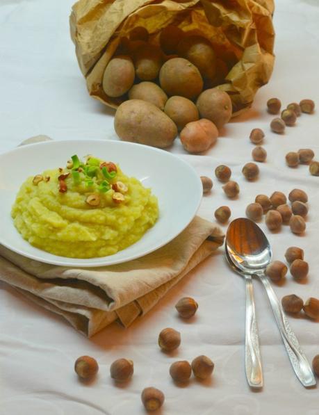 Purè di sedano rapa con patate e verde di porri Purè di sedano rapa con patate e verde di porri