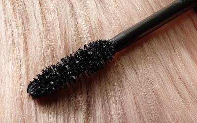 Maybelline TOTAL TEMPTATION mascara Maybelline TOTAL TEMPTATION mascara