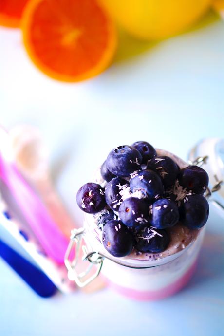 Colazione proteica con yogurt e frutta colazione con yogurt dieta