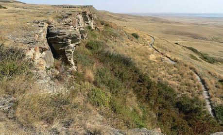I nativi americani erano davvero “ambientalisti”? Head-Smashed-In Buffalo Jump, formazione rocciosa presso Alberta, Canada, sfruttata per millenni dai Piedi neri per la caccia al bufalo.