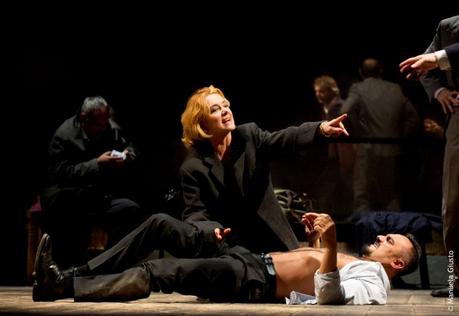 Recensione Mariti e mogli con Monica Guerritore e Francesca Reggiani a Milano Recensione Mariti e mogli con Monica Guerritore e Francesca Reggiani a Milano