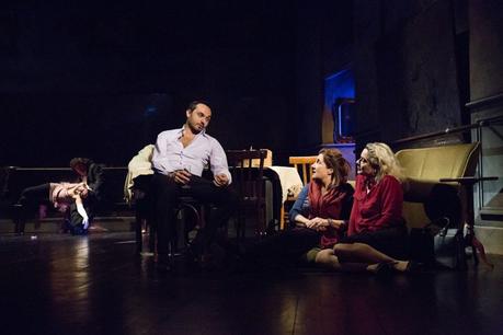 Recensione Mariti e mogli con Monica Guerritore e Francesca Reggiani a Milano Recensione Mariti e mogli con Monica Guerritore e Francesca Reggiani a Milano