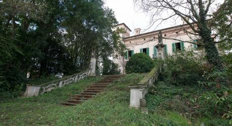 Una casa da Oscar: è in vendita la villa di Chiamami col tuo nome Una casa da Oscar: è in vendita la villa di Chiamami col tuo nome