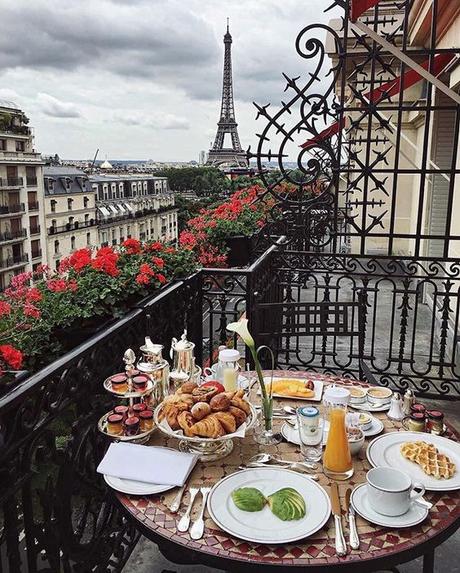 PARISIAN STYLE FOR SPRING PARISIAN STYLE FOR SPRING