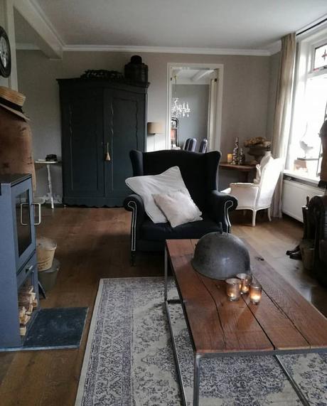 Una bella casa di campagna in Olanda L'immagine può contenere: spazio al chiuso