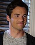Ian Harding reciterà nel pilot Fox sull’FBI con Katie Holmes Ian Harding reciterà nel pilot Fox sull’FBI con Katie Holmes