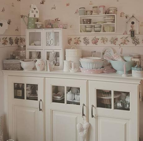 Una casa ricca di personalità L'immagine può contenere: spazio al chiuso