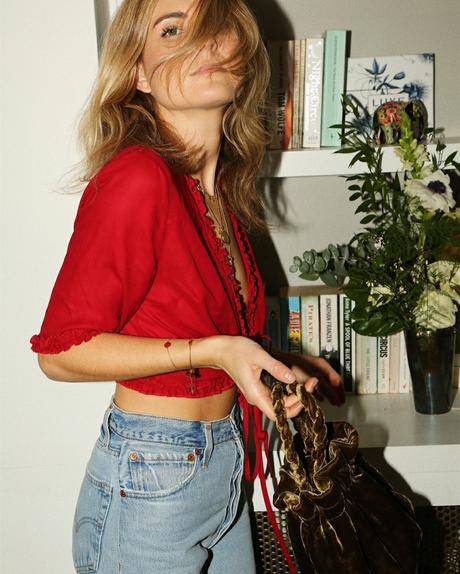Fashion Trend: facciamo il nodo alla camicia Fashion Trend: facciamo il nodo alla camicia