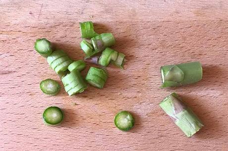 Remise en forme. Vellutata di asparagi, costo zero, calorie pure. Remise en forme. Vellutata di asparagi, costo zero, calorie pure.
