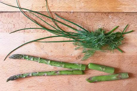 Remise en forme. Vellutata di asparagi, costo zero, calorie pure. Remise en forme. Vellutata di asparagi, costo zero, calorie pure.