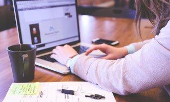 Troppo lavoro fa male: ecco il decalogo del benessere lavoro