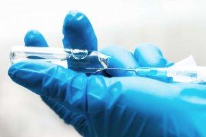 “Informati prima di vaccinare”: nessun reato nei manifesti di Torino vaccini