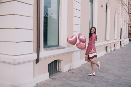 Un vestito romantico per la primavera e la borsa di Villatrentuno Un vestito romantico per la primavera e la borsa di Villatrentuno