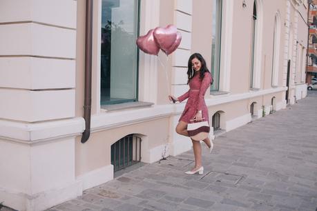Un vestito romantico per la primavera e la borsa di Villatrentuno Un vestito romantico per la primavera e la borsa di Villatrentuno