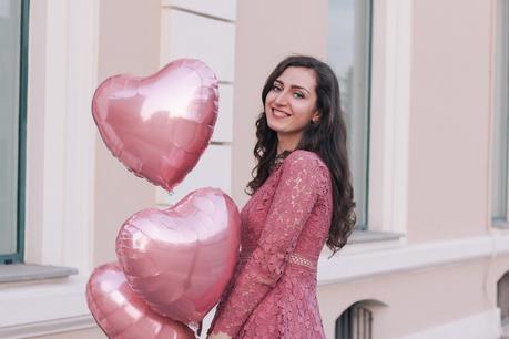 Un vestito romantico per la primavera e la borsa di Villatrentuno Un vestito romantico per la primavera e la borsa di Villatrentuno