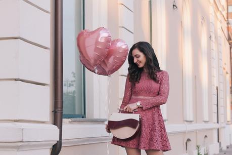 Un vestito romantico per la primavera e la borsa di Villatrentuno Un vestito romantico per la primavera e la borsa di Villatrentuno