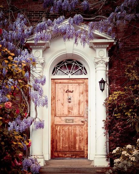 IT'S SPRING TIME! IT'S SPRING TIME!