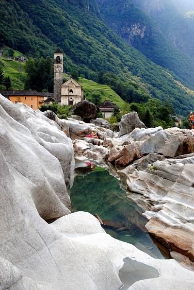 Idee di viaggio: on the road tra Lago di Como e Canton Ticino on the road svizzera lago di como (1)