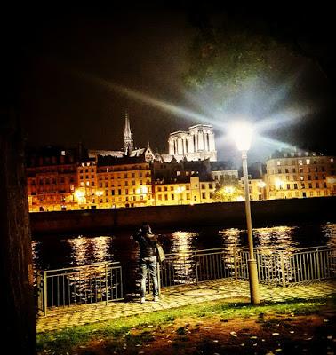 Parigi, in un soffio Parigi, in un soffio