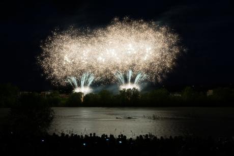 Gli spettacolari fuochi di San Secondo negli scatti di Pino Scancarello Gli spettacolari fuochi di San Secondo negli scatti di Pino Scancarello