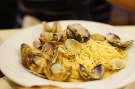 Spaghetti con le vongole, il piatto al quale non si può dire di no spaghetti con le vongole