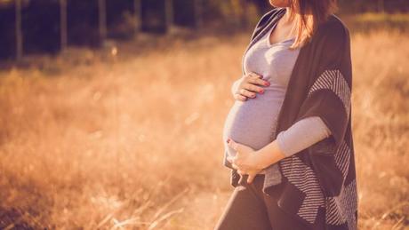 Dall'essere figlia all'essere madre: come affrontare il cambiamento psicologico in gravidanza. Dall'essere figlia all'essere madre: come affrontare il cambiamento psicologico in gravidanza.