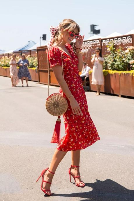 Comodo e primaverile: l'abito midi e maxi a fiori Comodo e primaverile: l'abito midi e maxi a fiori
