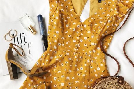Comodo e primaverile: l'abito midi e maxi a fiori Comodo e primaverile: l'abito midi e maxi a fiori
