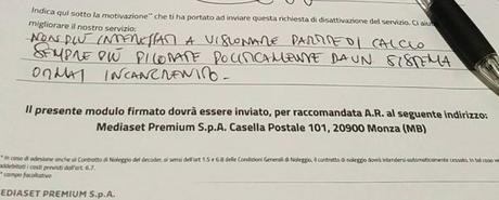 Foto. Inter-Juve, la protesta dei tifosi: sul web piovono disdette a Sky e Premium Foto. Inter-Juve, la protesta dei tifosi: sul web piovono disdette a Sky e Premium