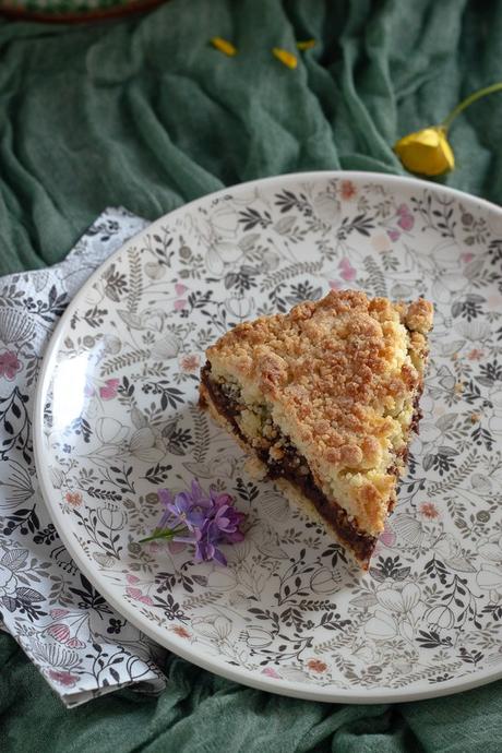 Torta crumble con crema di ricotta al cioccolato ed amaretto. Torta crumble con crema di ricotta al cioccolato ed amaretto.
