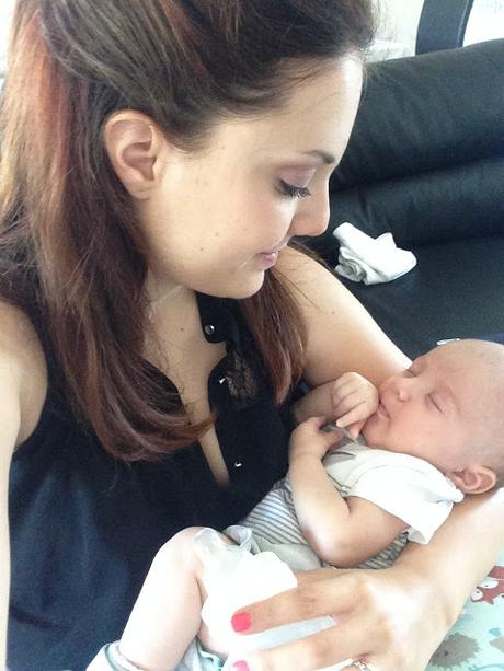Allattamento al seno o artificiale influenzano l'attaccamento alla mamma? Allattamento al seno o artificiale influenzano l'attaccamento alla mamma?