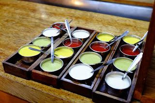 Il Perù, gli Inca, il mal di montagna, le foglie di coca e la tavolozza di colori delle Ande Il Perù, gli Inca, il mal di montagna, le foglie di coca e la tavolozza di colori delle Ande