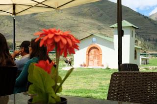 Il Perù, gli Inca, il mal di montagna, le foglie di coca e la tavolozza di colori delle Ande Il Perù, gli Inca, il mal di montagna, le foglie di coca e la tavolozza di colori delle Ande