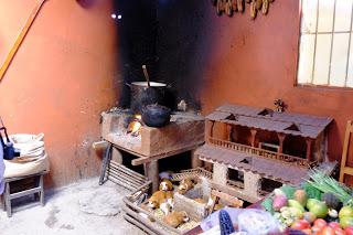 Il Perù, gli Inca, il mal di montagna, le foglie di coca e la tavolozza di colori delle Ande Il Perù, gli Inca, il mal di montagna, le foglie di coca e la tavolozza di colori delle Ande