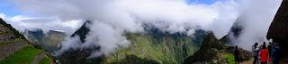 Il Perù, gli Inca, il mal di montagna, le foglie di coca e la tavolozza di colori delle Ande Il Perù, gli Inca, il mal di montagna, le foglie di coca e la tavolozza di colori delle Ande