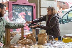 Il maltempo non ha frenato la ‘voglia’ di fiera Carolingia Il maltempo non ha frenato la ‘voglia’ di fiera Carolingia