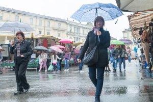 Il maltempo non ha frenato la ‘voglia’ di fiera Carolingia Il maltempo non ha frenato la ‘voglia’ di fiera Carolingia