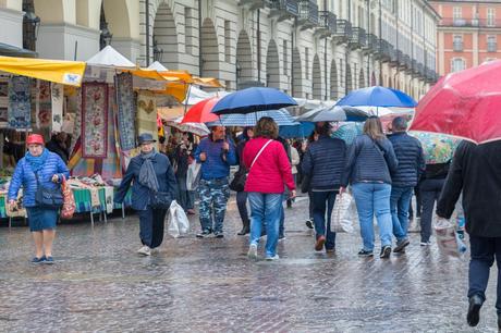 Il maltempo non ha frenato la ‘voglia’ di fiera Carolingia Il maltempo non ha frenato la ‘voglia’ di fiera Carolingia