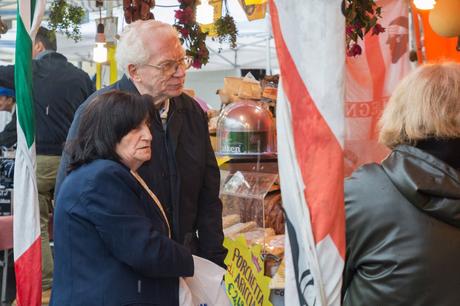 Il maltempo non ha frenato la ‘voglia’ di fiera Carolingia Il maltempo non ha frenato la ‘voglia’ di fiera Carolingia