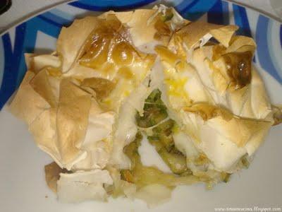 FAGOTTINI DI PASTA FILLO CON ZUCCHINE E PROVOLA FAGOTTINI DI PASTA FILLO CON ZUCCHINE E PROVOLA